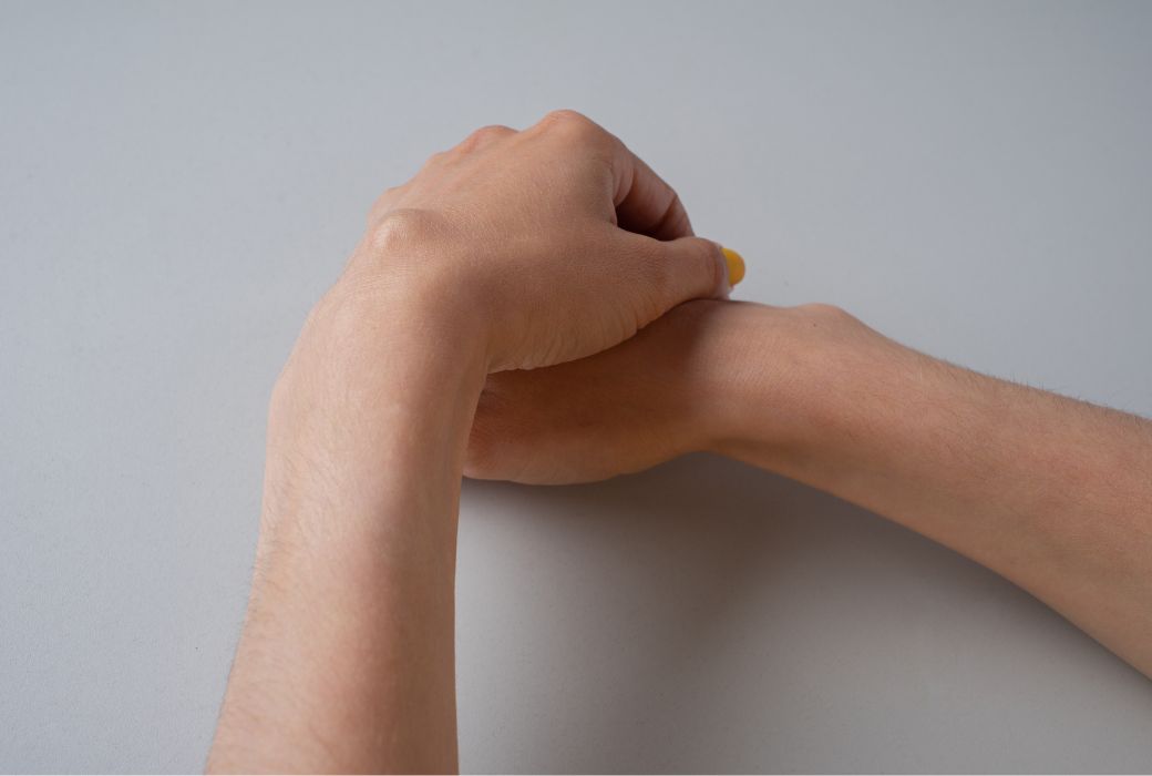 ganglion cyst treatment causes