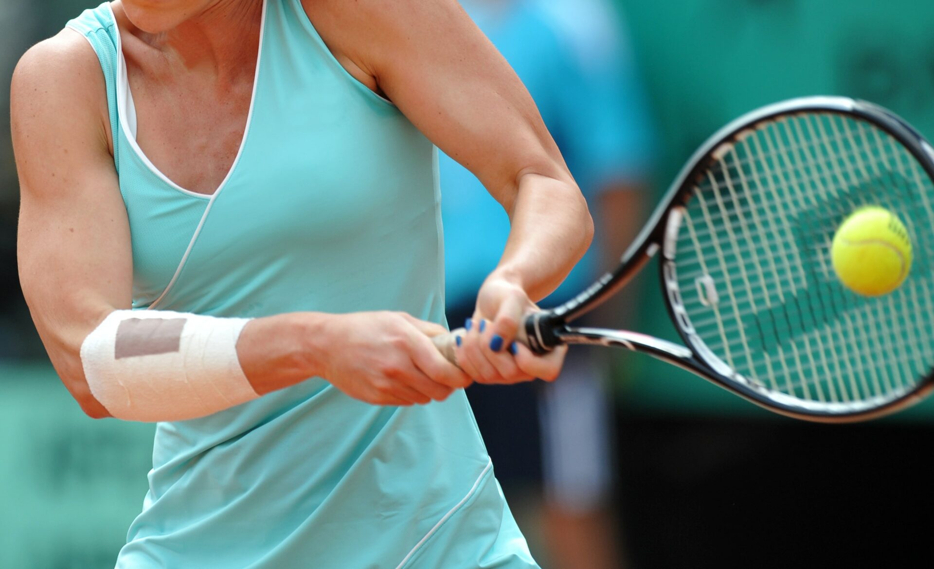 tennis-player-wrist-injury-manchester