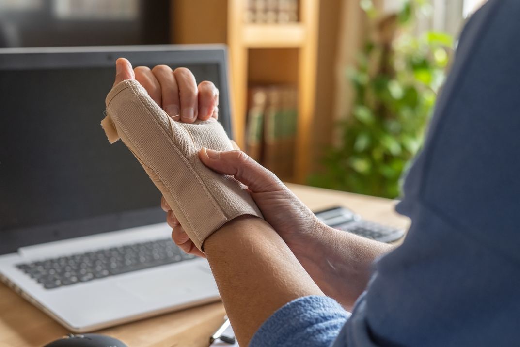 splint for thumb ligament injury